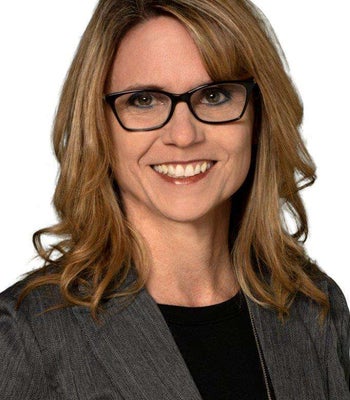 Portrait of Robyn Boyes, Broker.